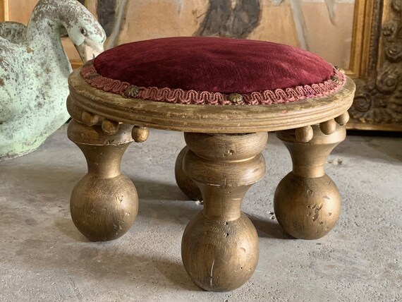 センスのいい お歳暮 Vintage Footstool Stool Wood Mini Antique Velvet Red Small アンティーク雑貨