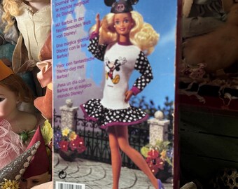 Vintage Euro Disney Weekend Barbie Doll 1993 Mattel Fashion Doll