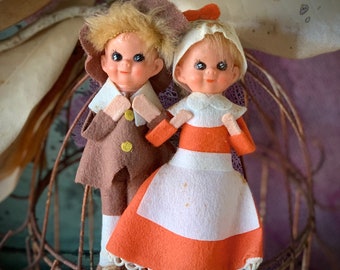 Vintage shabby pair pilgrim elf figurines Thanksgiving couple boy girl pixie doll decorations 6.25 inch tall