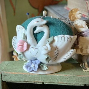 Vintage swans pincushion porcelain love birds pin cushion figurine with flowers