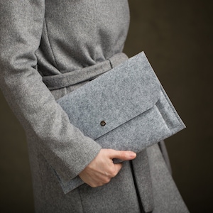Samsung Galaxy Tab Sleeve With Closure and Pen Slot