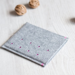 Kobo Mini, Kobo Glo (HD), Kobo Touch, Kobo Arc, Kobo Aura cover sleeve case, dotted light grey felt, handmade