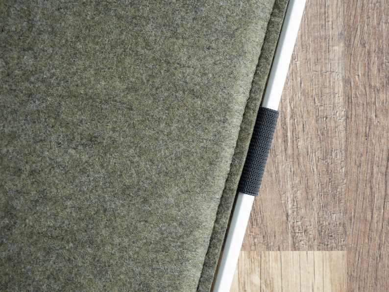 Surface Pro case cover sleeve, dark olive green felt image 4