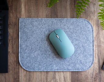 Felt Mouse Pad with Non-Slip Latex, Light Grey Vegan Mouse Mat, Simple Desk Accessory