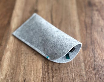 Sunglasses Case/Sleeve | Light Grey 2mm Felt | Custom Accent Colour