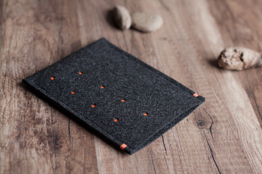 Felt Kobo Case: Anthracite E-Reader Sleeve with Color Accent