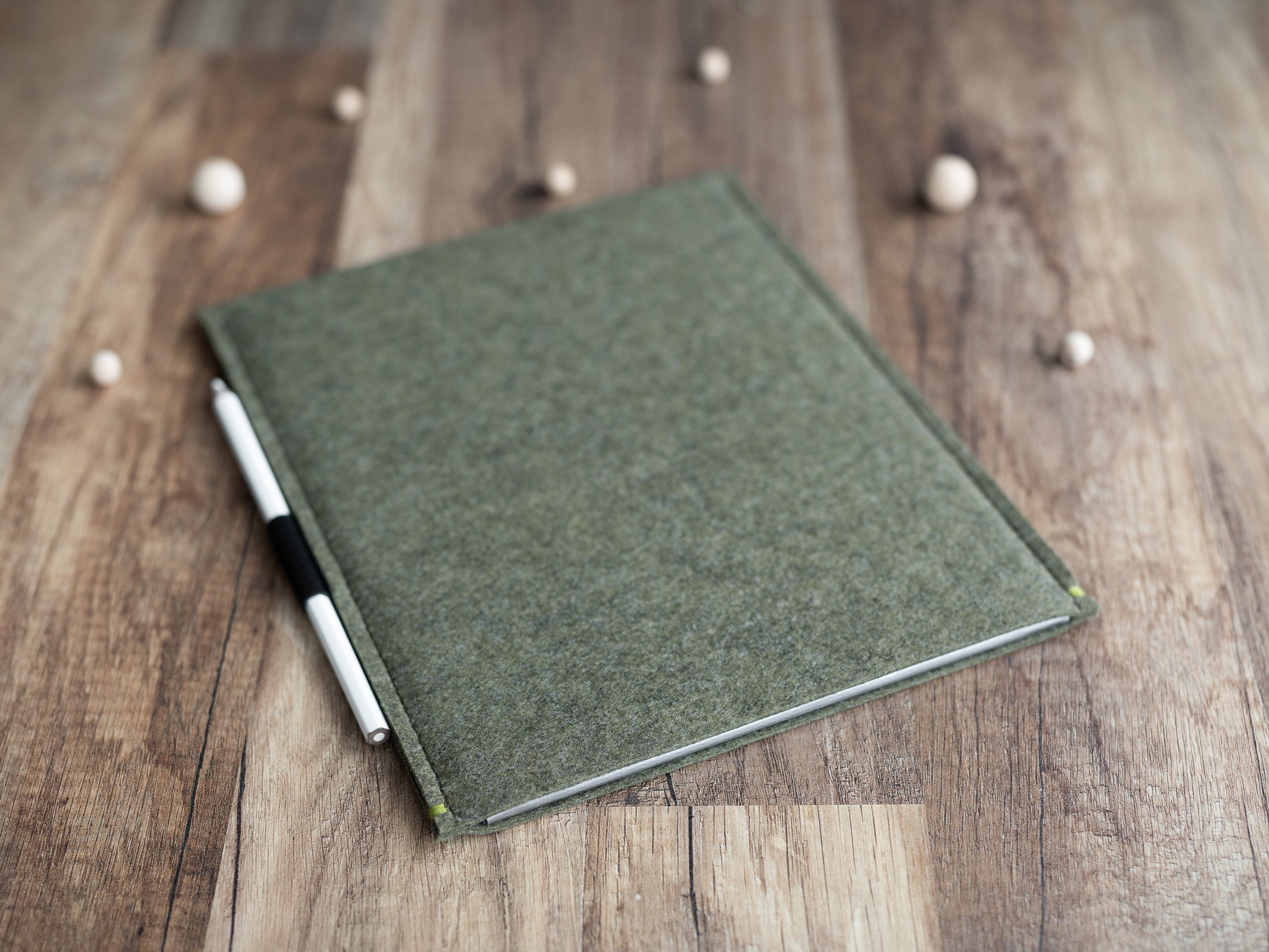 Custodia In Pelle Per Wacom MovinkPad 11 | Con Supporto E Cinturino Da Polso, Colore Verde - 2