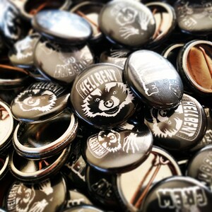 100 Custom Buttons, 100 Custom Pins image 7