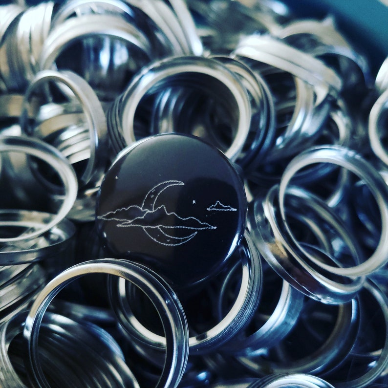 100 Custom Buttons, 100 Custom Pins image 9