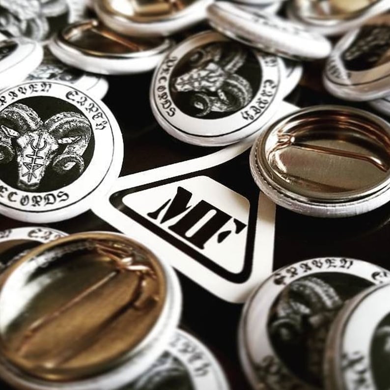 100 Custom Buttons, 100 Custom Pins image 2