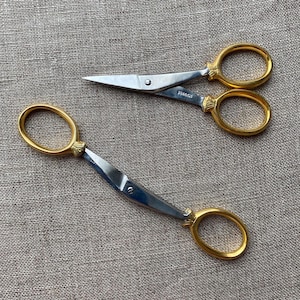 Chatelaine sewing/embroidery scissors (19th century) for historical reenactment and handsewing crafts