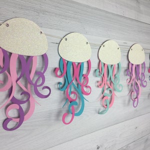 JELLYFISH Garland - Ocean Birthday - Sea Animals - Jellyfish Party Decor - Ocean Garland - Jellyfish Banner -Ocean Party- Choose Your Colors