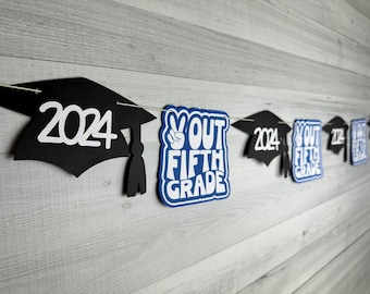 2026 Graduation Garland - PEACE OUT Choose Grade & Colors - 2026 Grad Banner - Grad Party - 5th grade, Kindergarten, Preschool Grad - 6ft