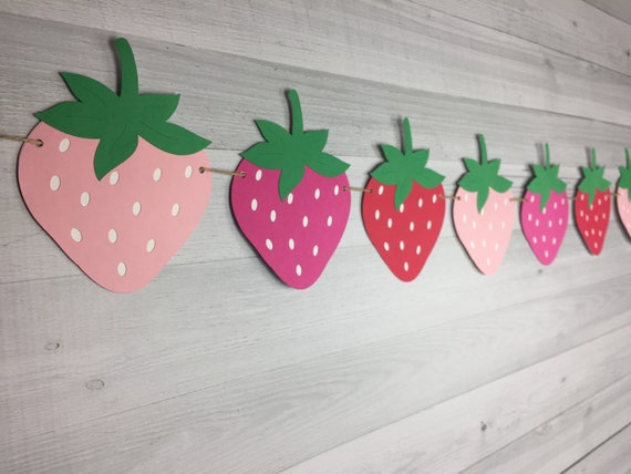 Strawberry Garland Strawberry Birthday Berry Banner Etsy 日本