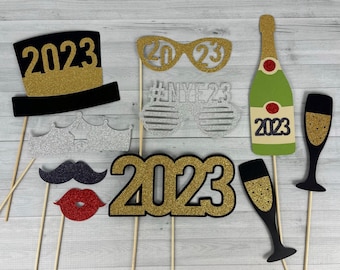 New Years Eve Photo Props - 2024 Props - NYE 2024 Party - Photobooth Props, Photo Booth Props - NYE Photobooth - Party Props - Gold/Silver