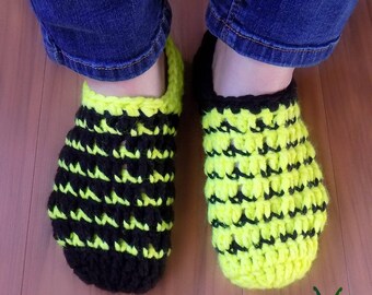 Crochet Slippers Pattern, Mod Mismatch Slippers ADULT, Winter, Fall, Snow, Slippers, House Shoes, Slouch Cuff, Rippled, Textured, Quick