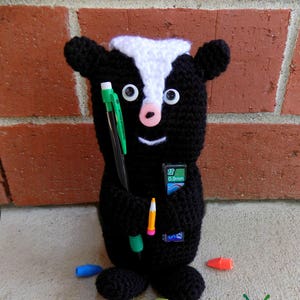 Crochet Pouch Pattern, Skunk Pencil Holder, Case, Pencil Pouch, Cell Phone Holder, Crochet Hook Pouch, Woodland, School, Teacher, Student