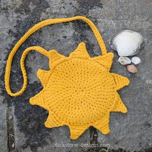 Crochet Pattern: Pocket Full of Sunshine Bag, Crochet Bag Pattern, Small Crochet Bag, Summer Bag, Seashell Bag, Small Beach Bag image 1