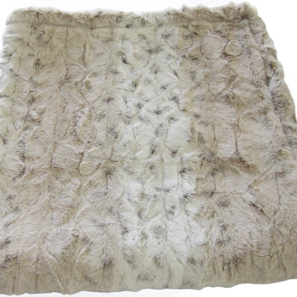 Luxury Faux Fur Dog Blanket - Ivory Leopard