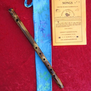 Bamboo Wood Flute, Key of  &#39;E&#39;. Shipping Included.