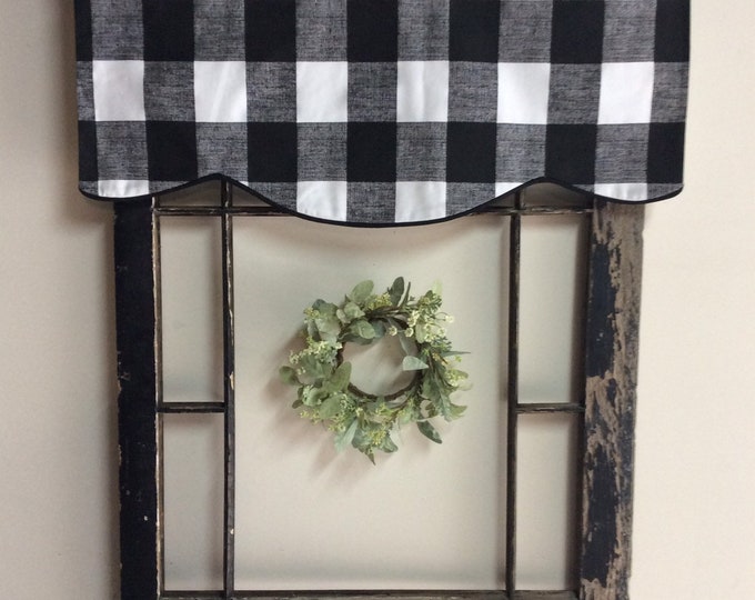 Buffalo Checked Farmhouse Scalloped Bottom Valance