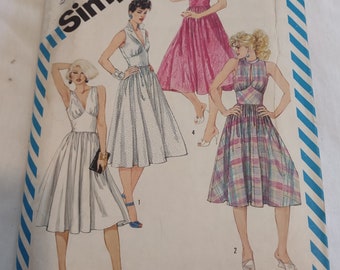 Simplicity 6333 vintage sewing pattern fitted dress Marilyn Monroe halter flare flowy sexy sundress 80s does 50s bust 36 size 14