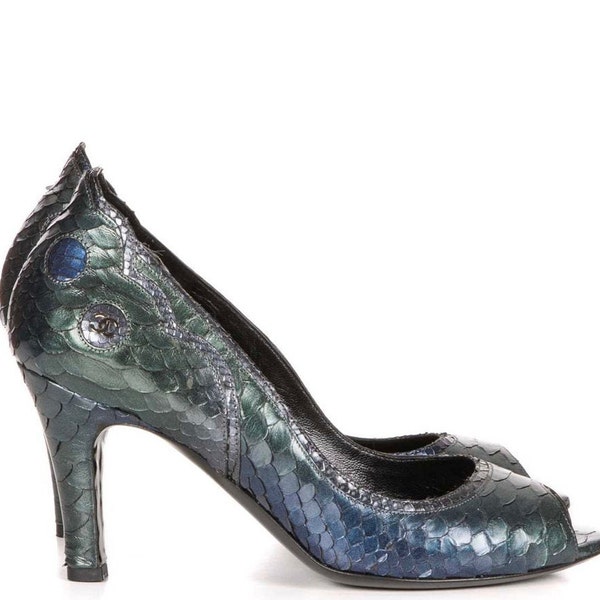 Chanel heels bag box, green blue leather heels, designer shoes, Chanel Christmas, vintage Chanel, CC shoes, peep toe heels,