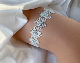 UK Boxed Powder Blue lace/pearls garter vintage wedding bridal toss garter Personalised