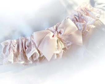 UK Personalised pale pink satin delicate light ivory lace garter wedding bridal bridesmaids toss hen throw