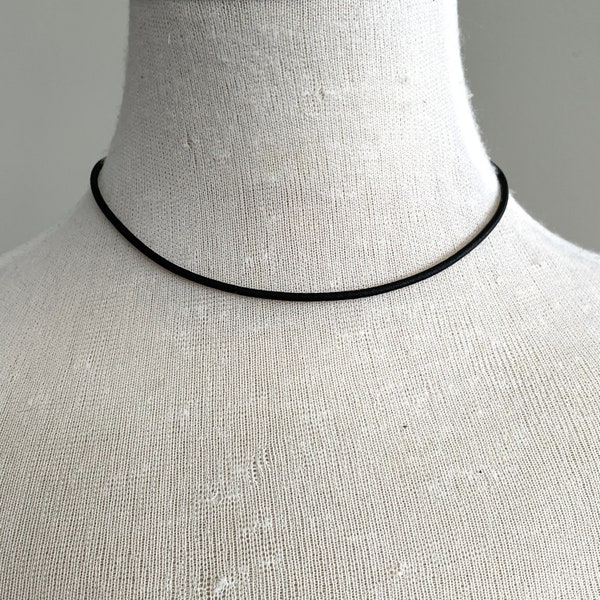 Plain Black Choker for Women, Minimalist Leather Necklace, Simple Jewelry