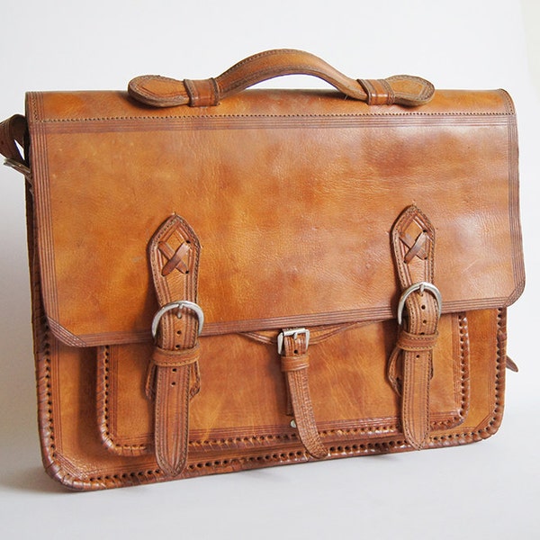 Free Shipping 1970's vintage handmade  messenger leather bag beautiful  Adjustable strap Travel Laptop bag retro etc