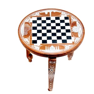 Kundenspezifischer handgemachter hölzerner runder Schachtisch: Schwarz und Perlen-Inlay