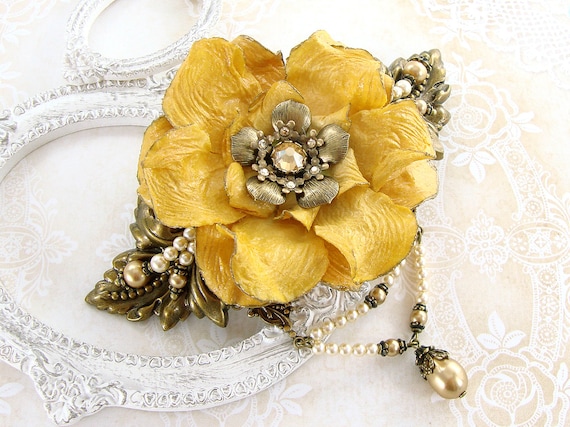 Yellow Beaded Flowers Hair Piece Yellow Flower Hair Clip Made of Glass Beads Huichol Style  main image 2
