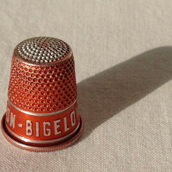Vintage  Red Abramson Bigelow Company Thimble