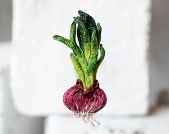 Red onion hand embroidered brooch