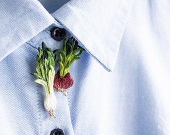 SET of 2 Different onion embroidered collar pins