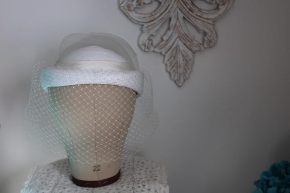 Woven Synthetic Straw White Women display picture 1