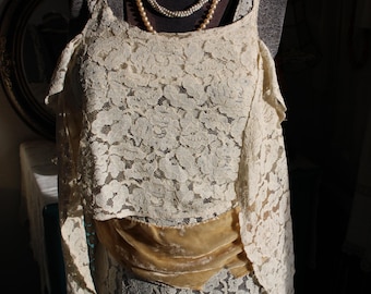 Vintage 1920s Floral Lace Wedding Dress with Capelet Velvet Sash Gloves Ruffle Detail Mermaid Skirt Slip Style