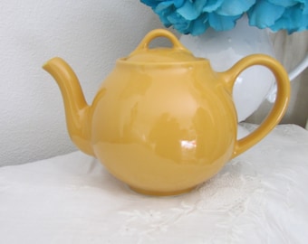 1940s Liptons Teapot Mustard Yellow 30 ounces Farmhouse Cottage Table Tea Service Serving Piece Mother's Day Gift