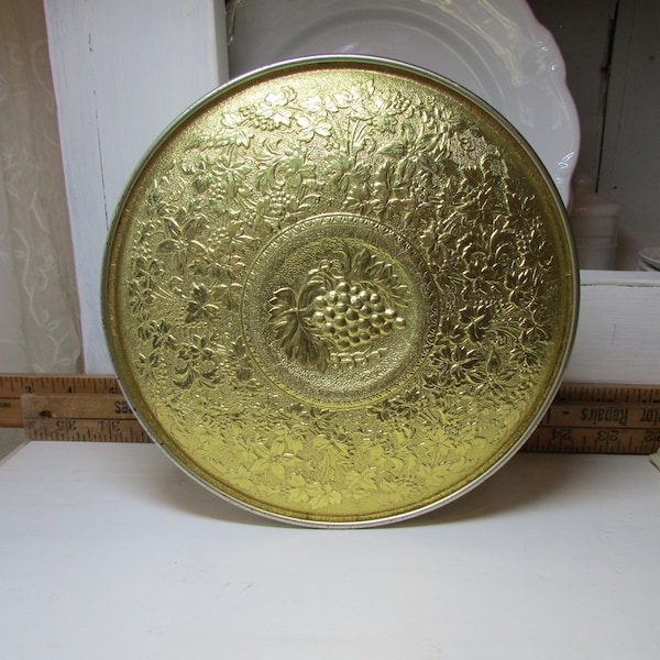 Gold Embossed Guildcraft New York Decorative Tin Container 1970s Leaves Vines Grapes