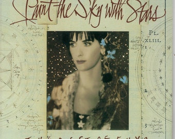 Enya - Paint the Sky With Stars - Best of Enya -1990's 16 songs 74 pgs - near mint- titles in 2nd pic
