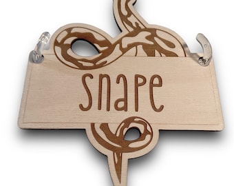 Custom Engraved Wood Snake Tank Tag - Personalized Reptile Habitat Name Plate for Terrarium