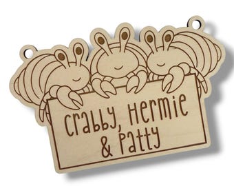 Personalized Hermit Crab Trio Tank Tag - Custom Engraved Wood Cage Accessories Aquarium Decor Pet Ornament