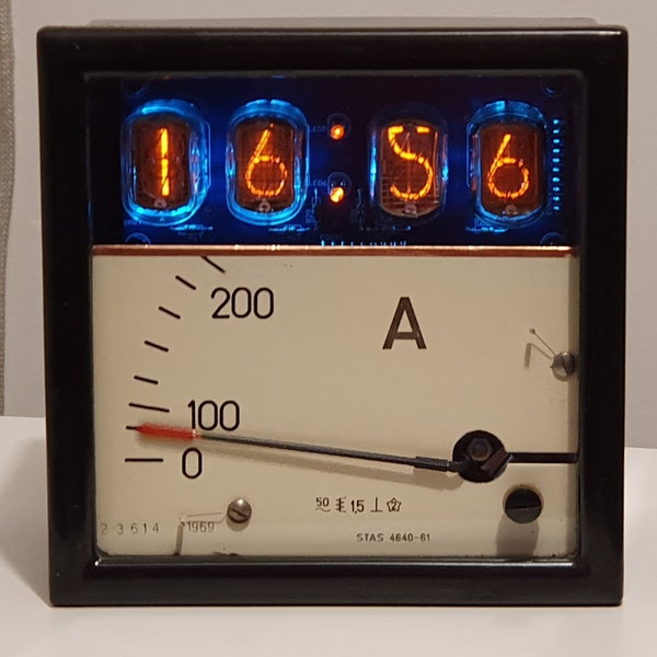 Horloge électronique Nixie III avec ampèremètre vintage et « pendule mécanique »