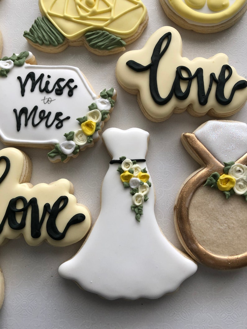 Lemon Themed Bridal shower sugar cookies, My main squeeze sugar cookies, engagement party sugar cookies, bridal shower favors, wedding image 4