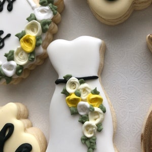 Lemon Themed Bridal shower sugar cookies, My main squeeze sugar cookies, engagement party sugar cookies, bridal shower favors, wedding image 3