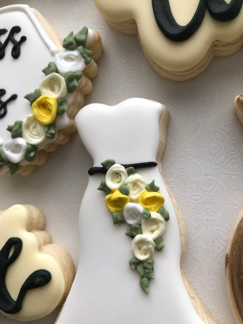 Lemon Themed Bridal shower sugar cookies, My main squeeze sugar cookies, engagement party sugar cookies, bridal shower favors, wedding image 3