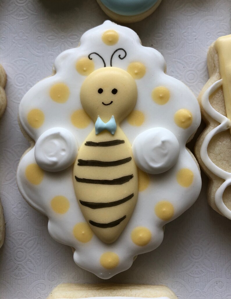 Bee Gender Reveal Sugar Cookies: Baby Shower Theme - Etsy