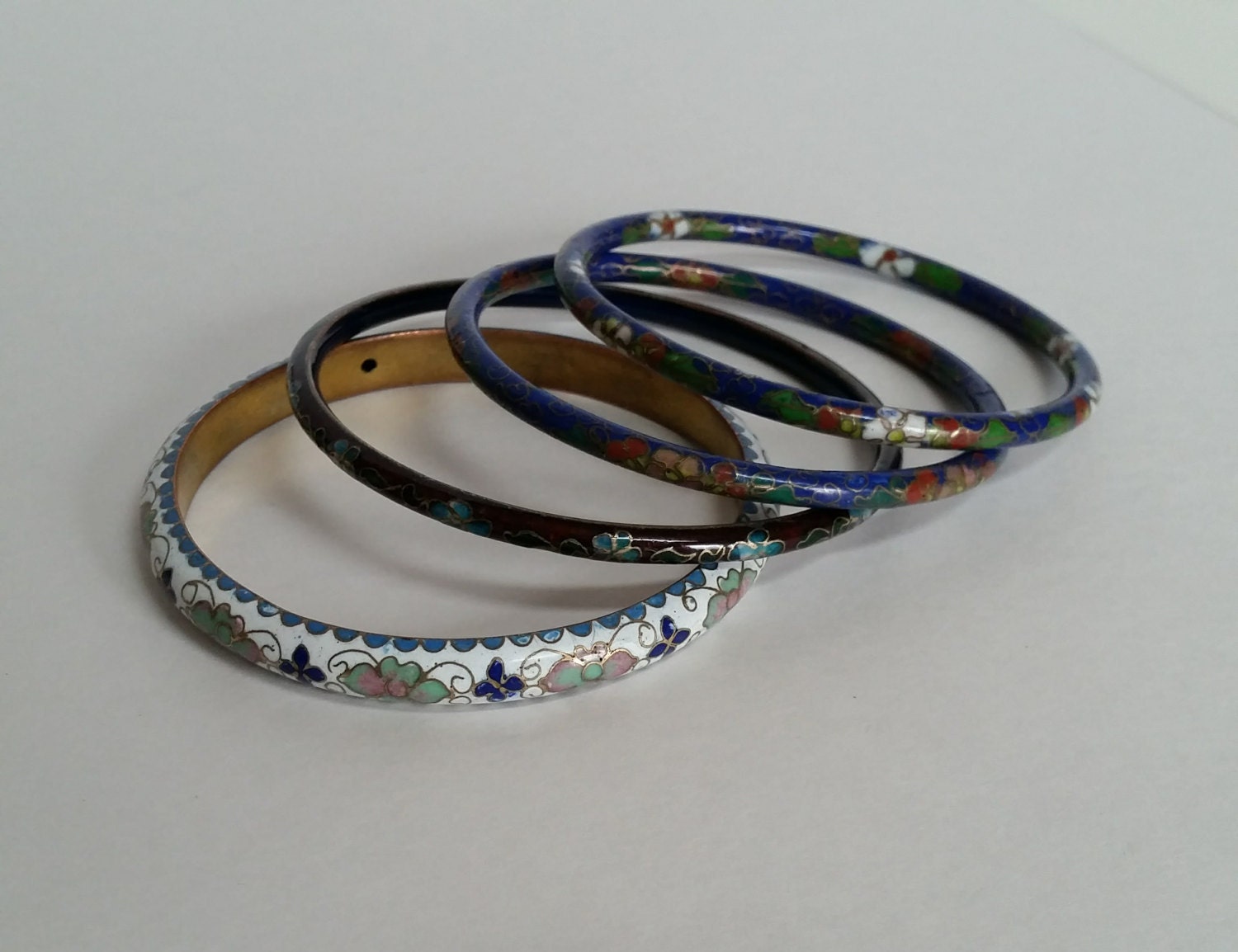 Vintage Cloisonne Bangle Bracelet, White Bracelet, Flowered Bangles