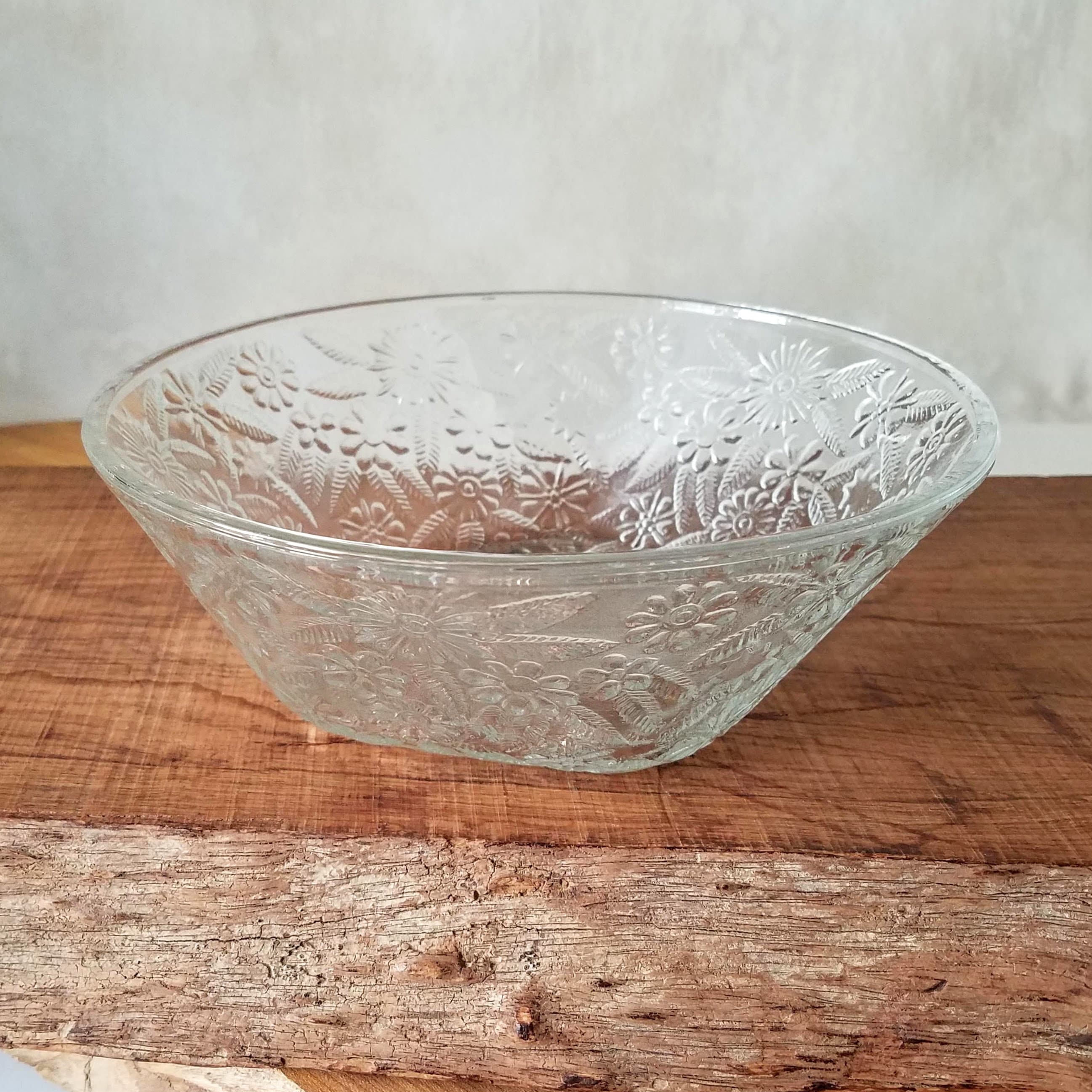 Vintage Pressed Glass Bowl, Indiana Glass Daisy Pattern Clear Glassware